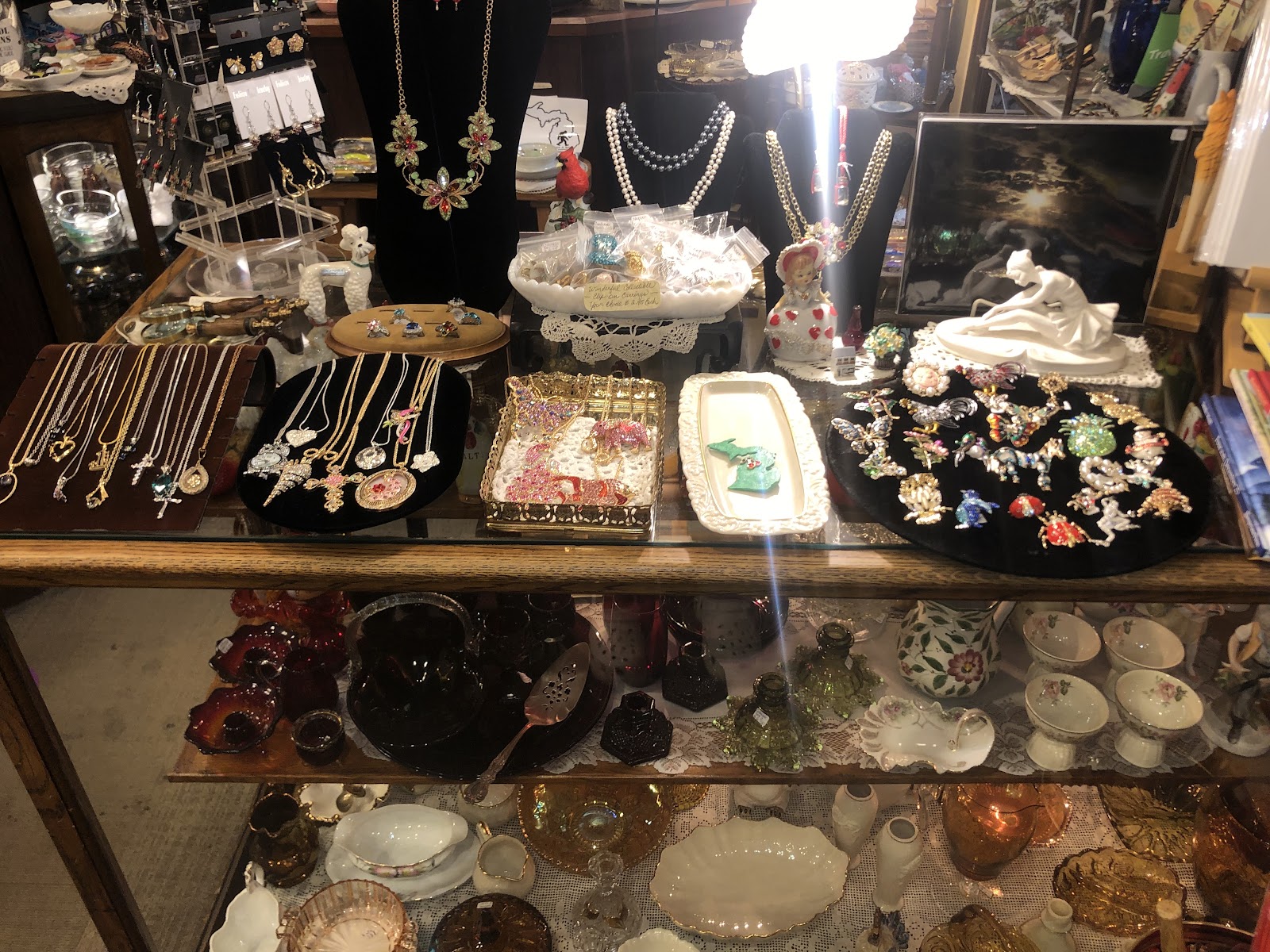 Anna's Creations & Collectible in Traverse City