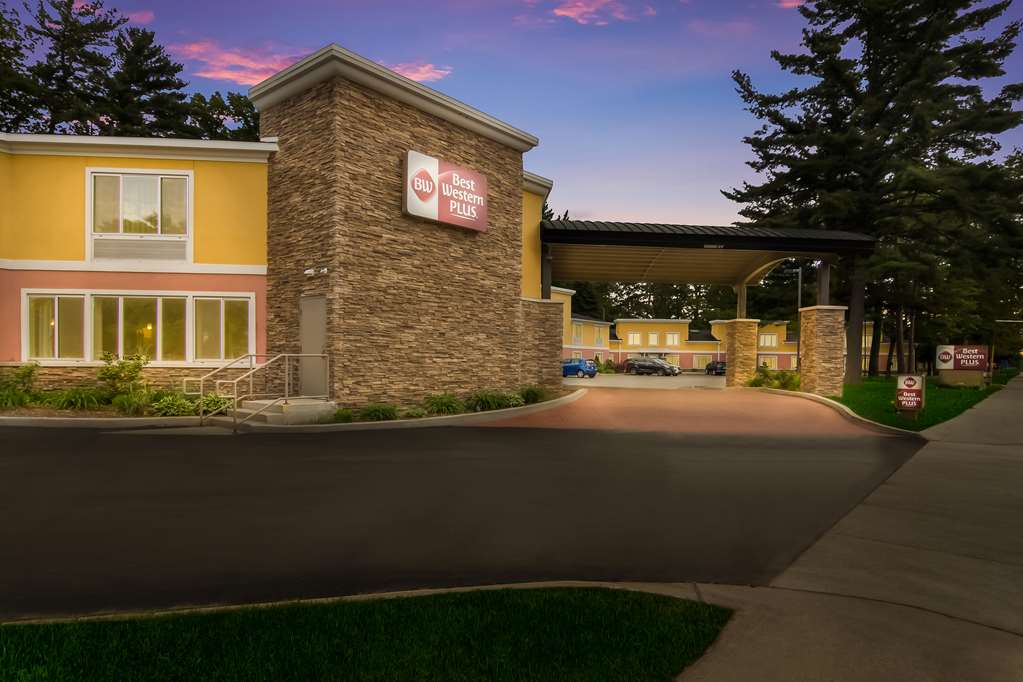 Best Western Plus Traverse City in Traverse City