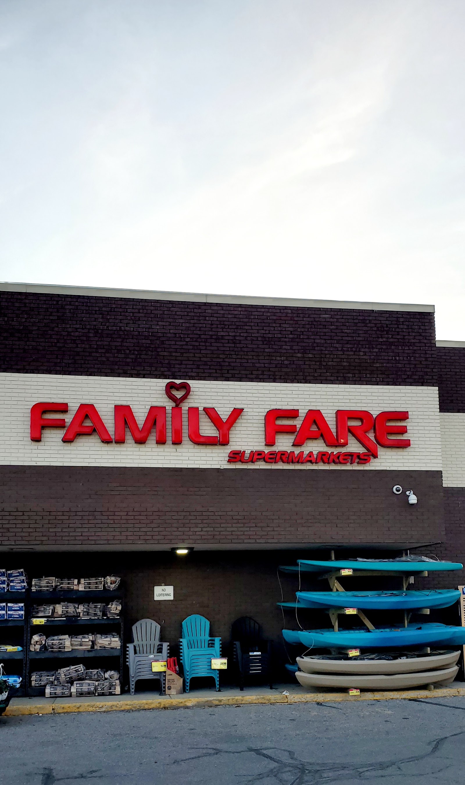 Family Fare Supermarket in Traverse City