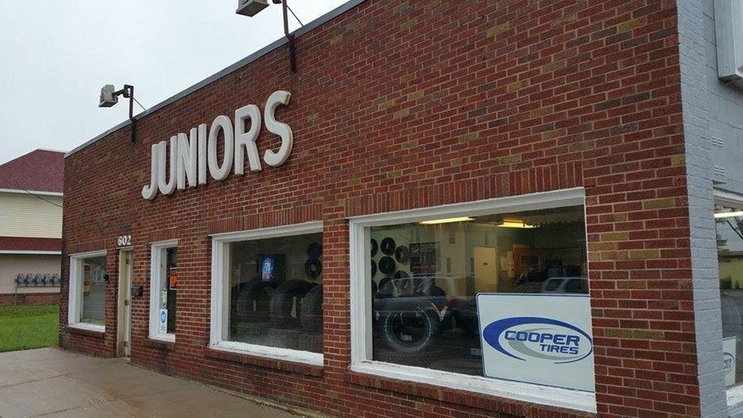 Juniors Discount Tire Inc in Traverse City