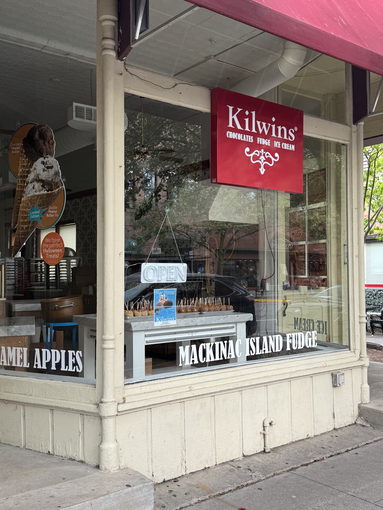 Kilwins Ice Cream - Chocolate - Fudge in Traverse City