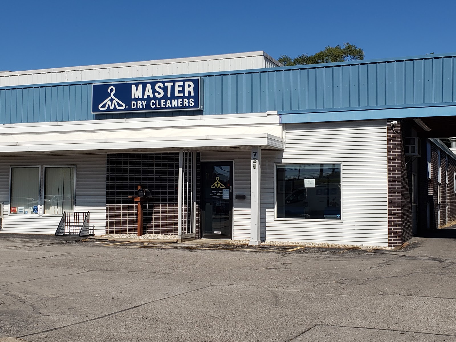 Master Dry Cleaners — photo