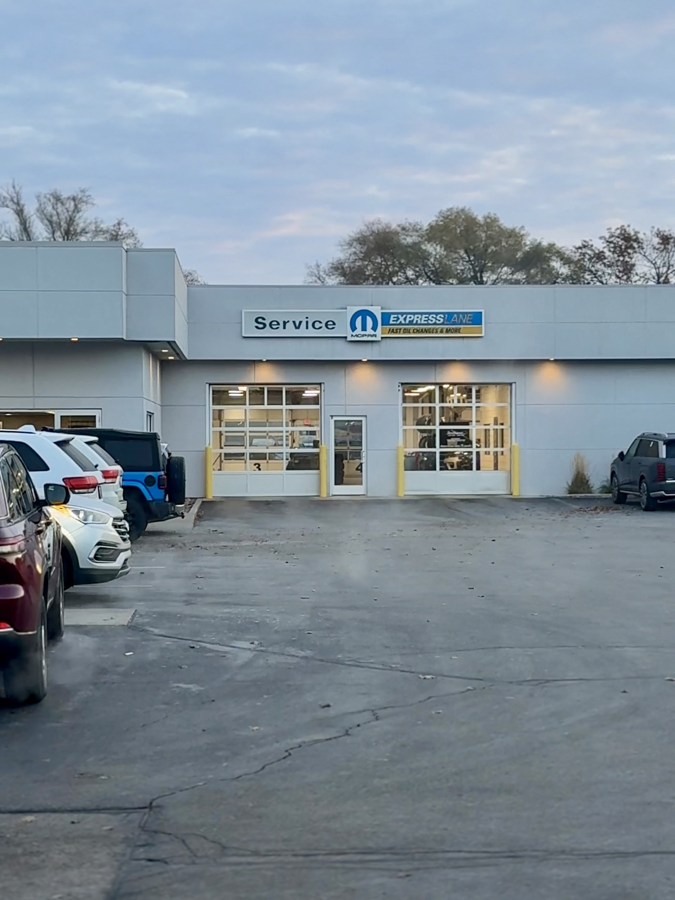 Serra Chrysler Dodge Jeep Ram Service in Traverse City