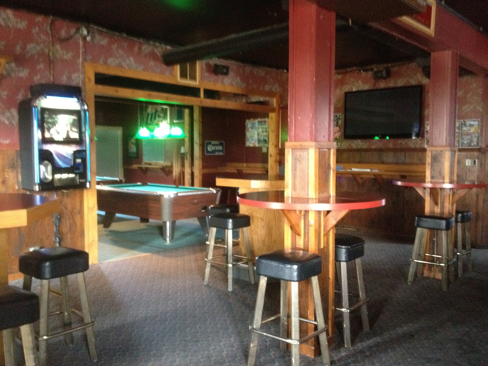SideTraxx Dance Bar in Traverse City