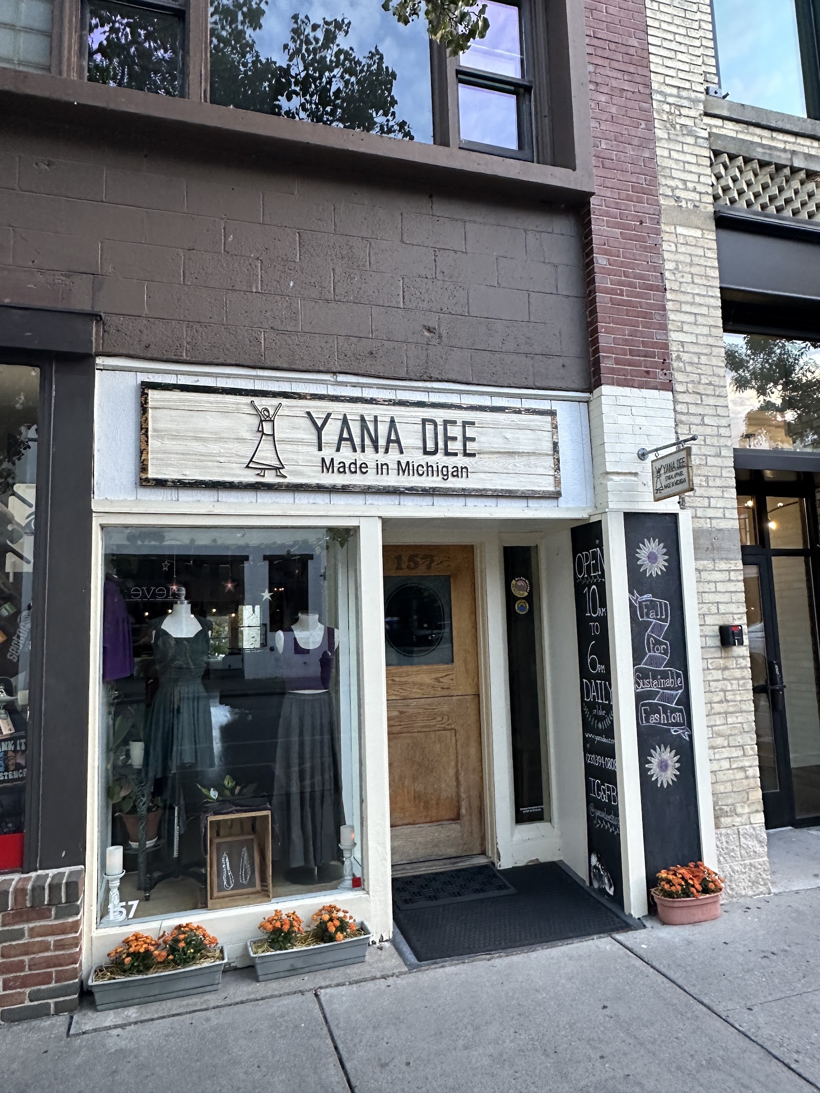 Yana Dee in Traverse City